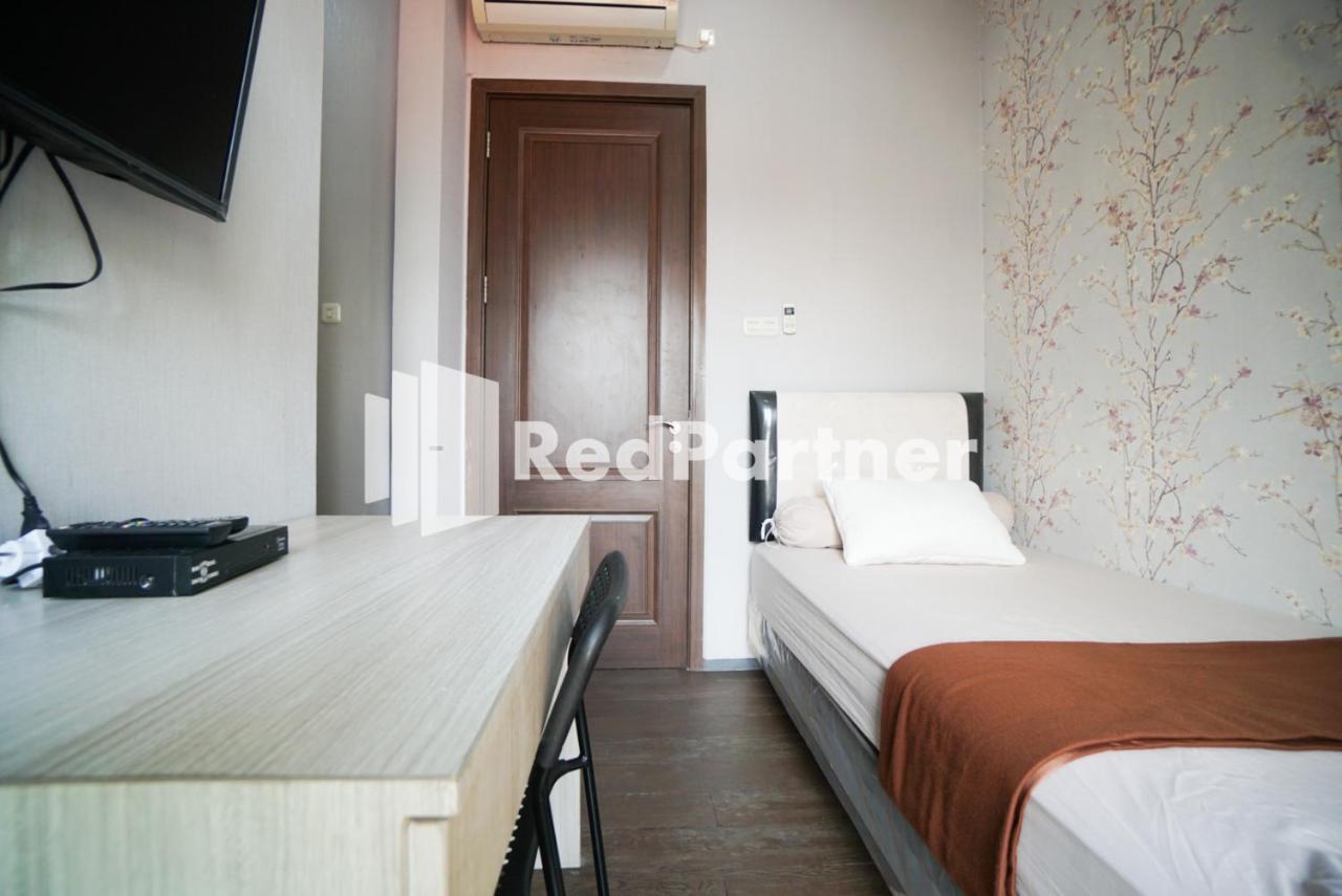 Toba Mansion Syariah Near Benhil Redpartner Hotel Jacarta Exterior foto