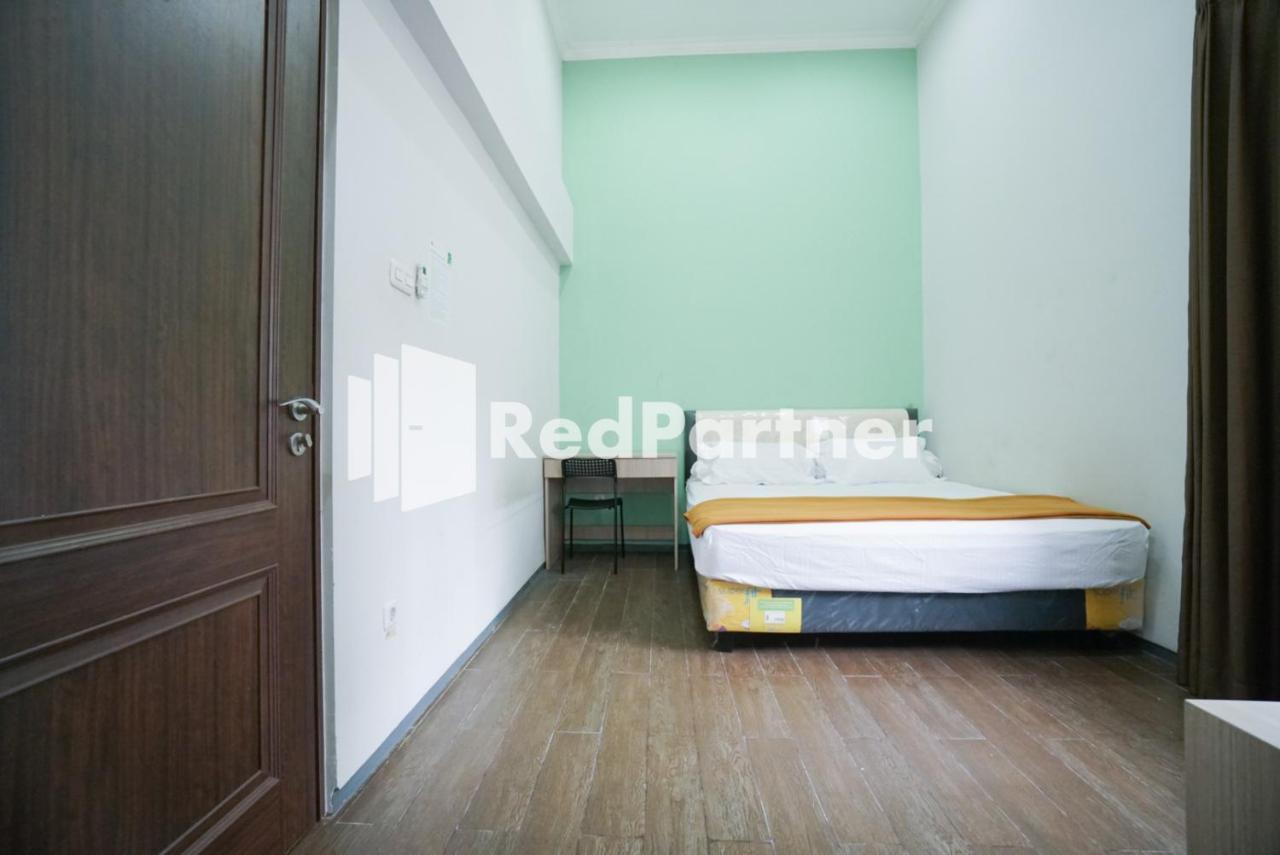Toba Mansion Syariah Near Benhil Redpartner Hotel Jacarta Exterior foto
