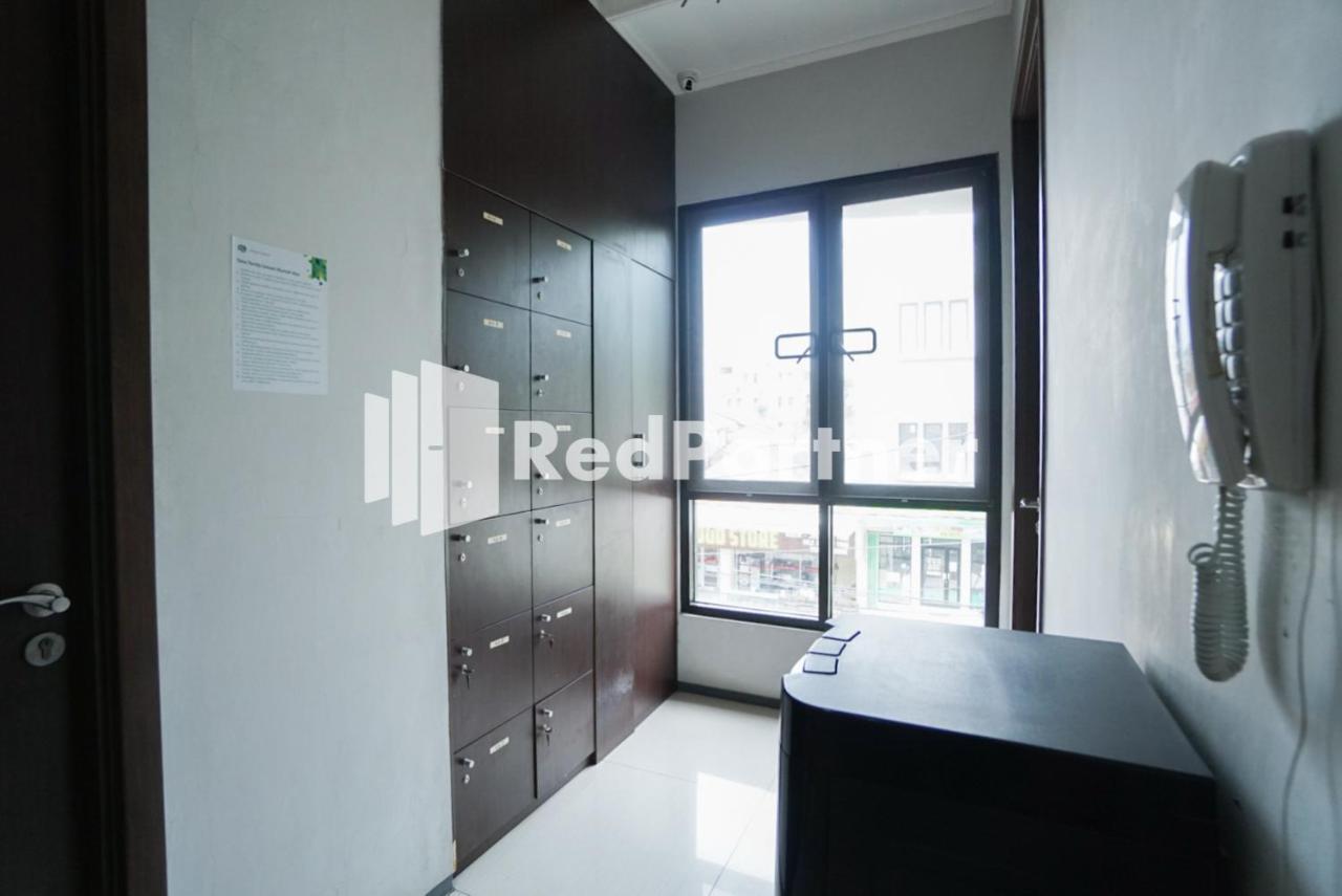 Toba Mansion Syariah Near Benhil Redpartner Hotel Jacarta Exterior foto
