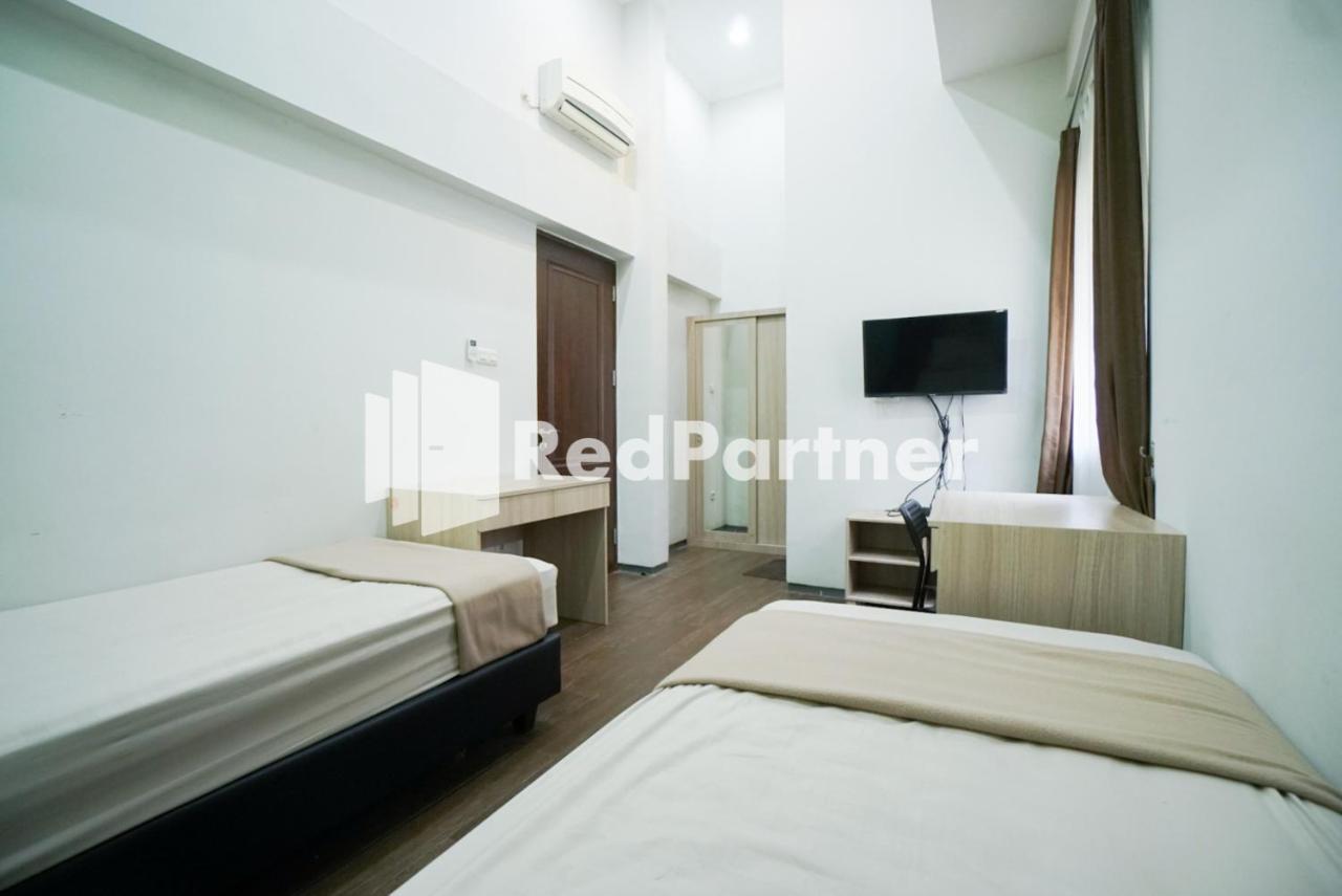 Toba Mansion Syariah Near Benhil Redpartner Hotel Jacarta Exterior foto