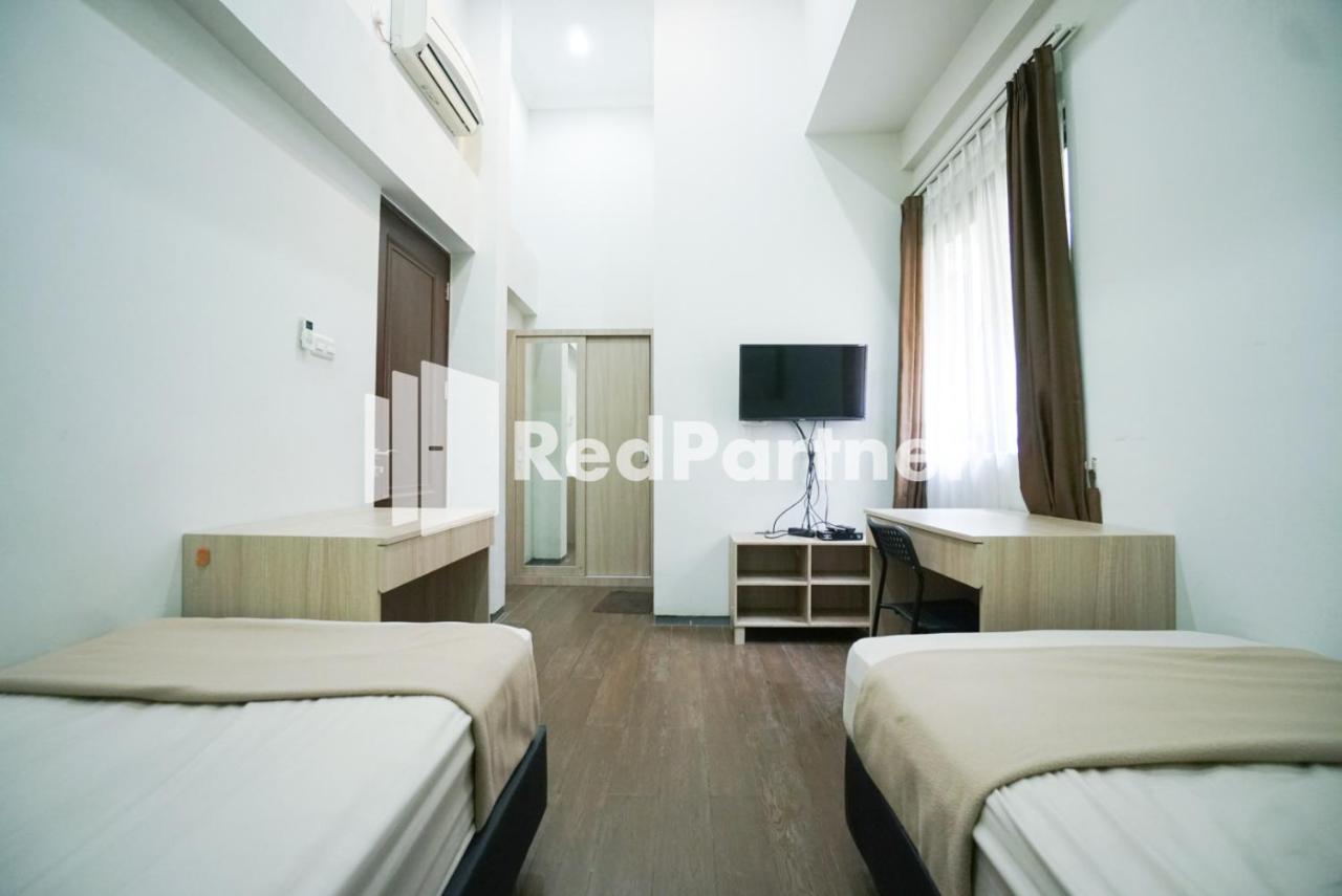 Toba Mansion Syariah Near Benhil Redpartner Hotel Jacarta Exterior foto