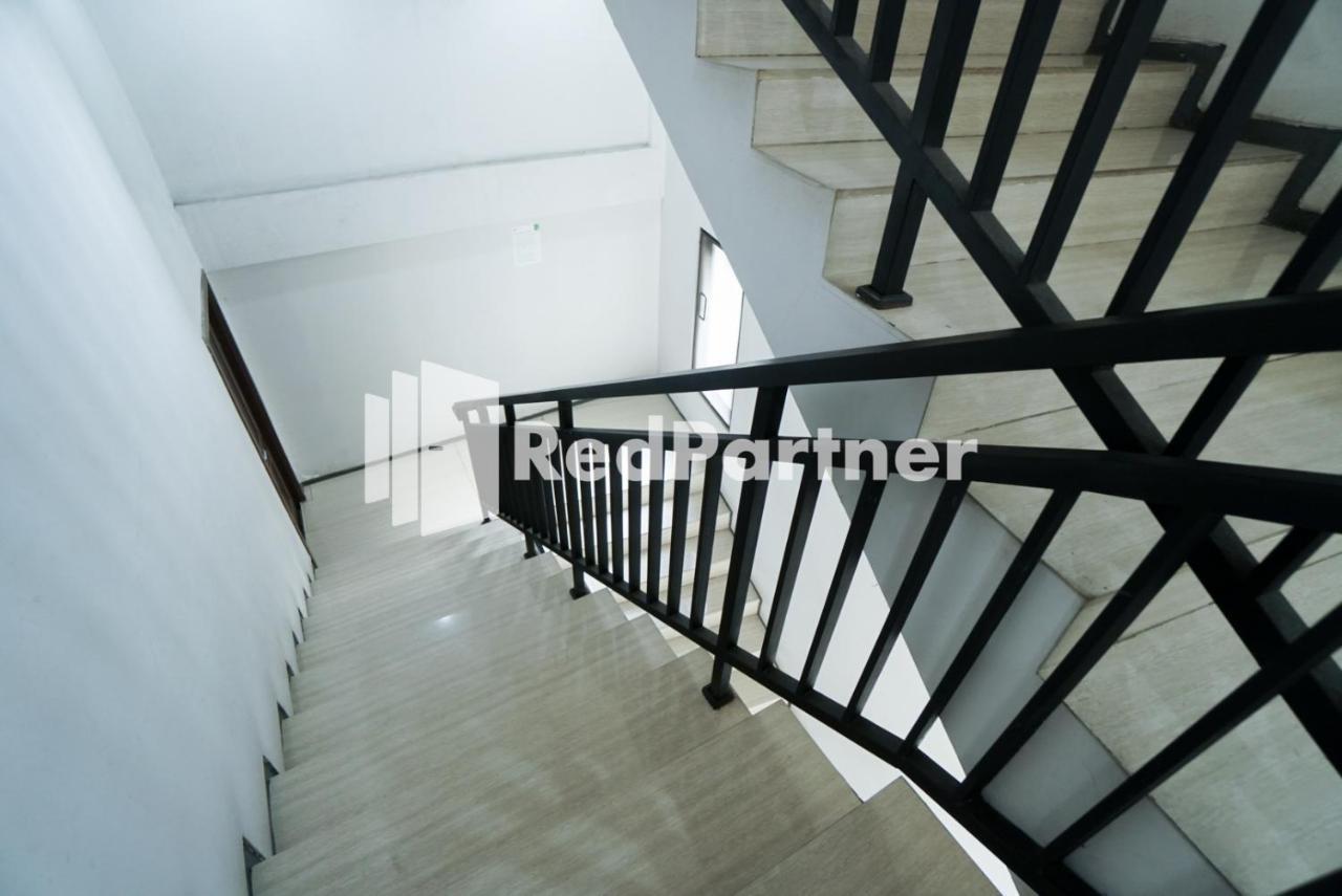 Toba Mansion Syariah Near Benhil Redpartner Hotel Jacarta Exterior foto