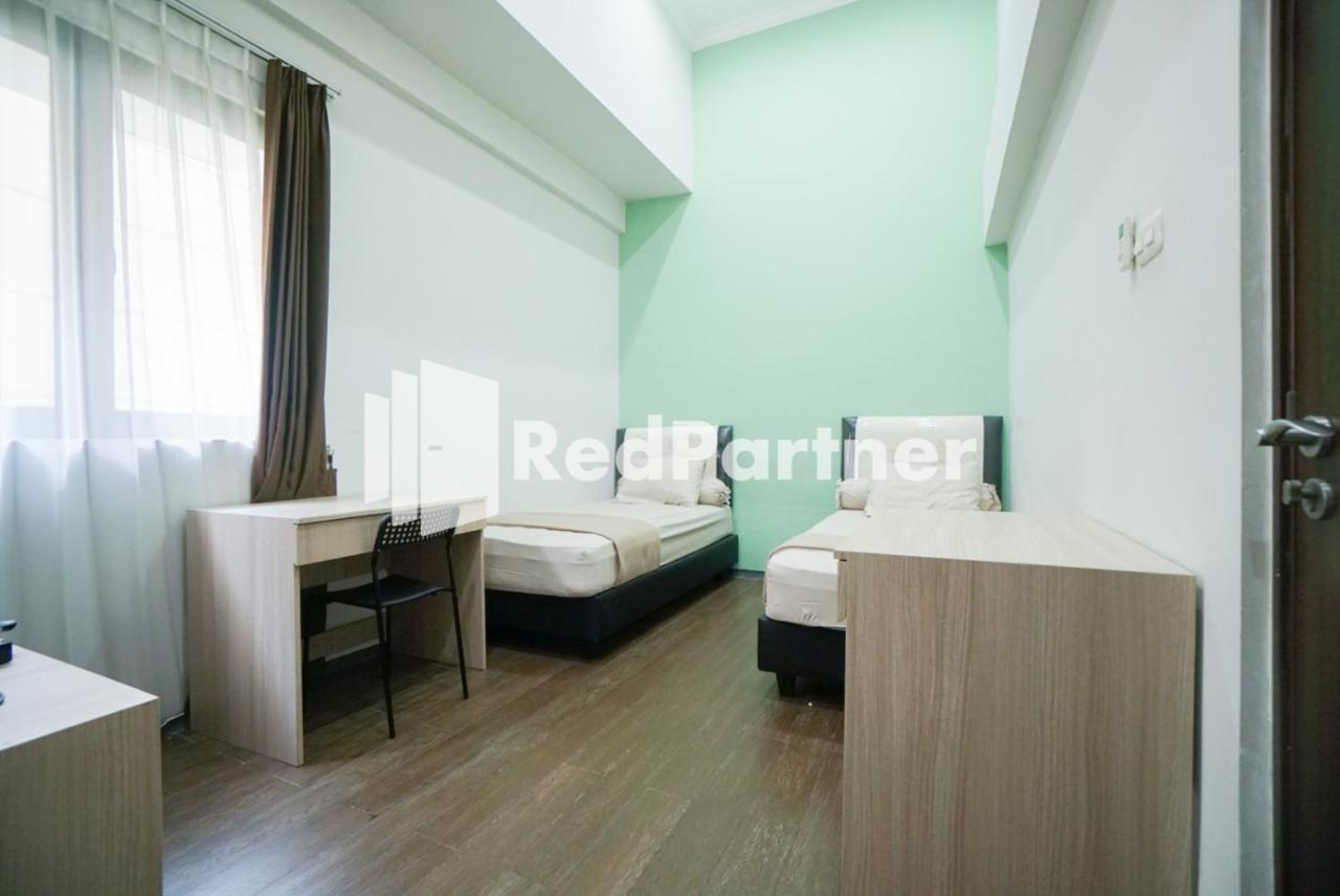 Toba Mansion Syariah Near Benhil Redpartner Hotel Jacarta Exterior foto