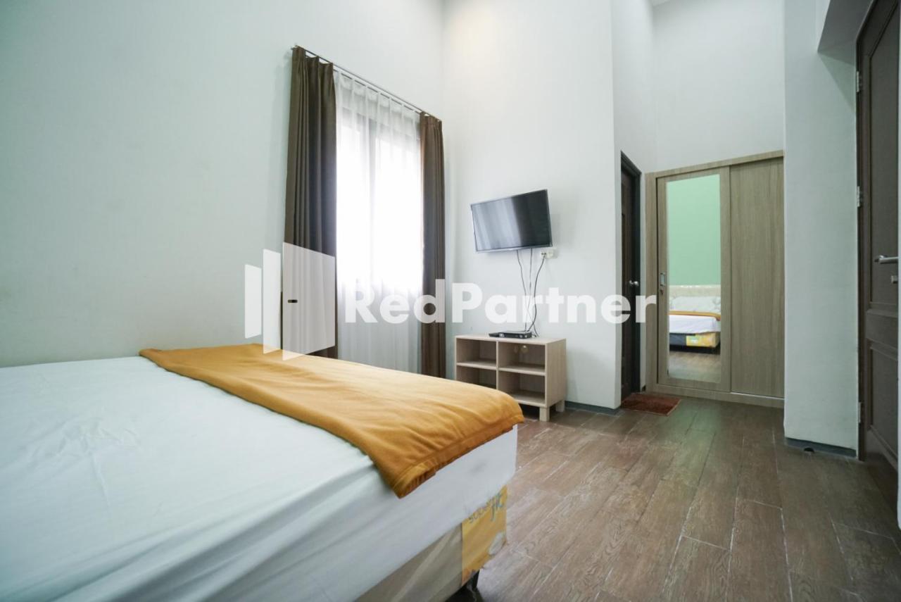 Toba Mansion Syariah Near Benhil Redpartner Hotel Jacarta Exterior foto